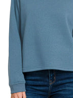 Cozy Fleece Raglan Round-Neck Sweatshirt – Warm & Stylish