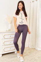 "BE KIND" Graphic T-Shirt – Uplifting, Stylish & Message-Driven
