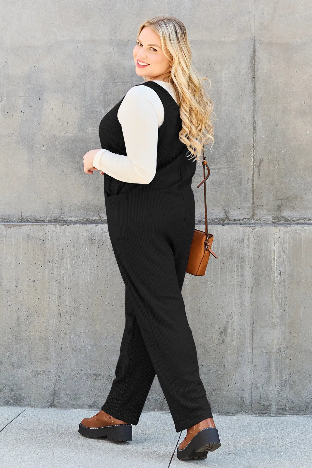 Sleeveless Straight Jumpsuit – Chic, Minimal & Perfect for Any Occasion