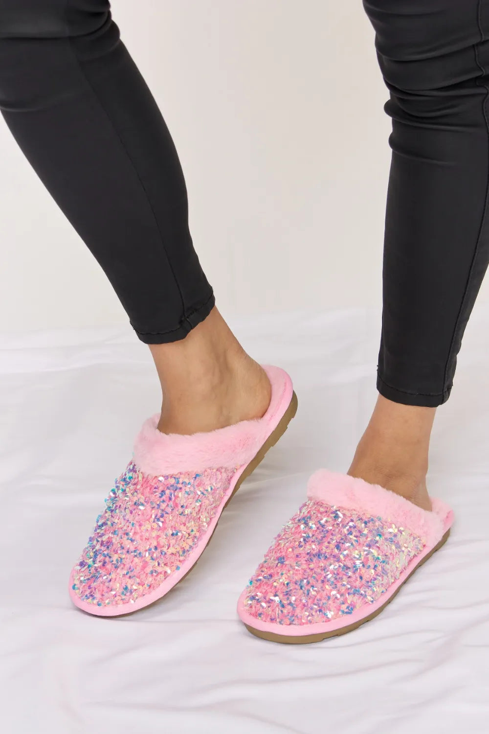 Sequin Plush Slippers – Cozy Glam Sparkle Loungewear Footwear