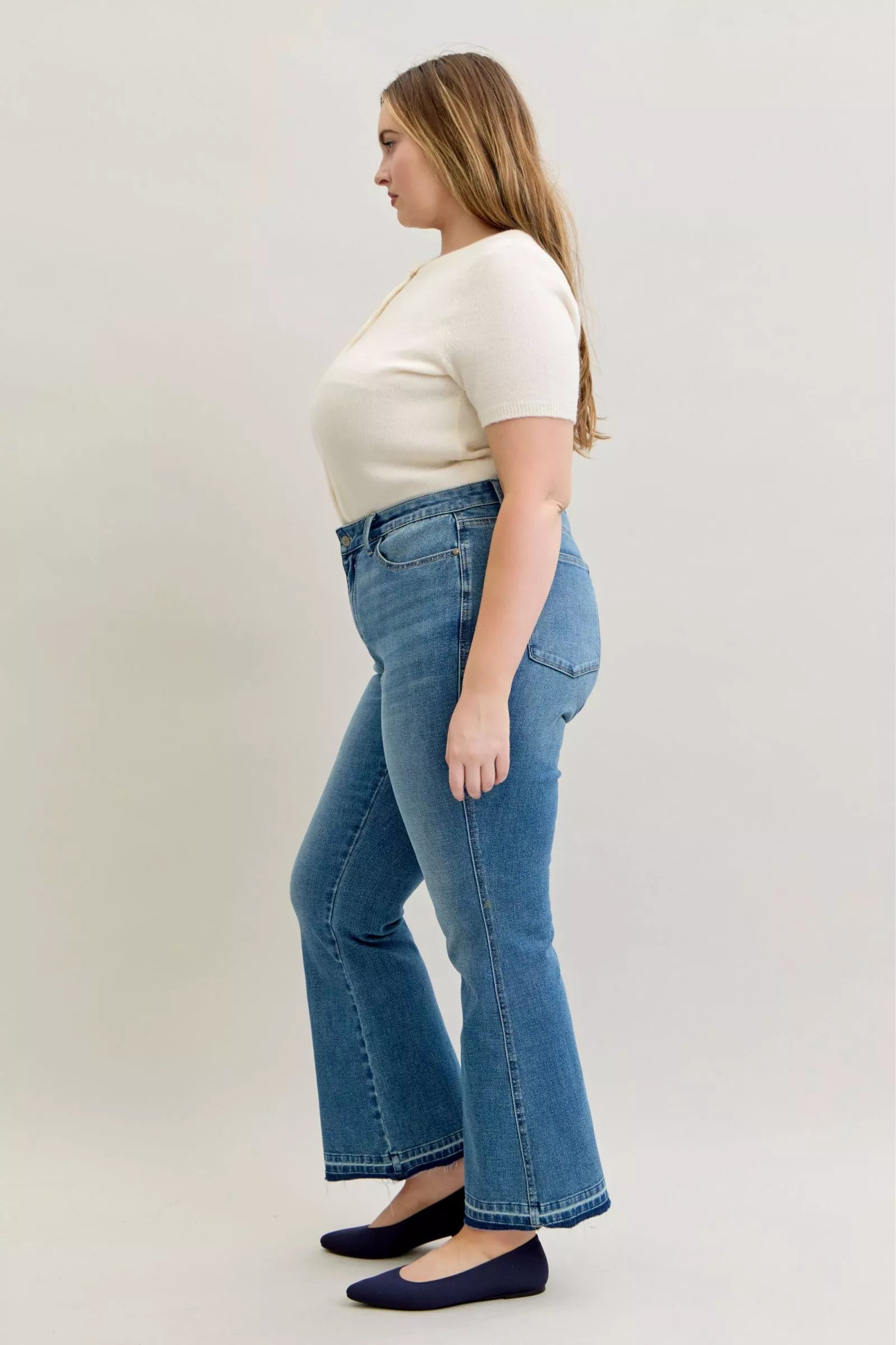 Judy Blue Mid Rise Tummy Control Bootcut Jeans – Trendy Release Hem