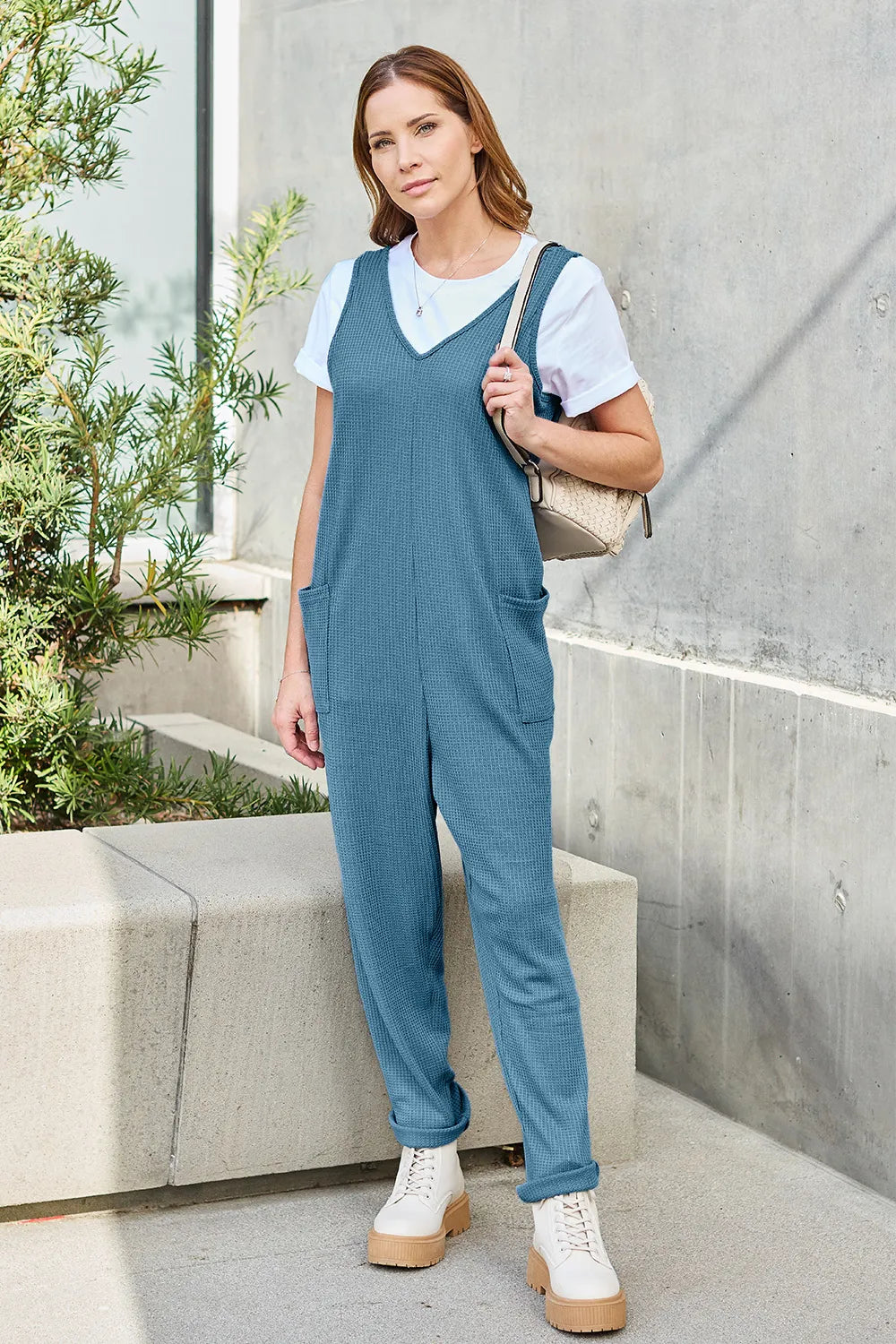 Sleeveless Straight Jumpsuit – Chic, Minimal & Perfect for Any Occasion