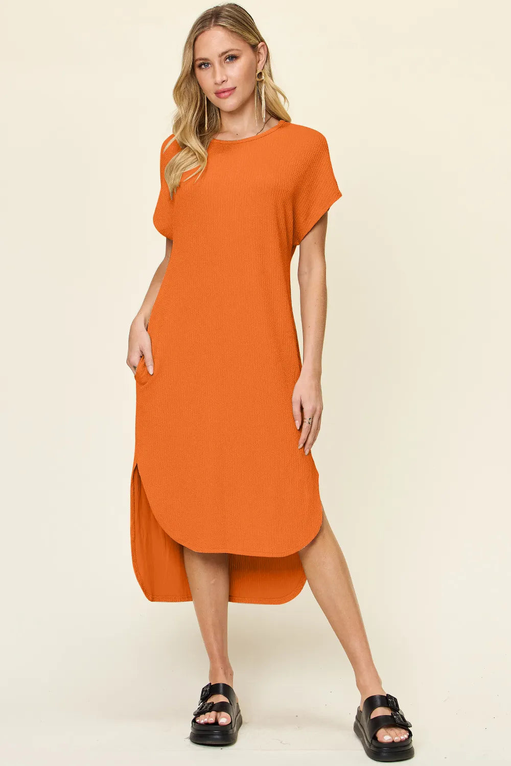 Chic Round Neck Short Sleeve Slit Dress – Stylish & Comfortable
