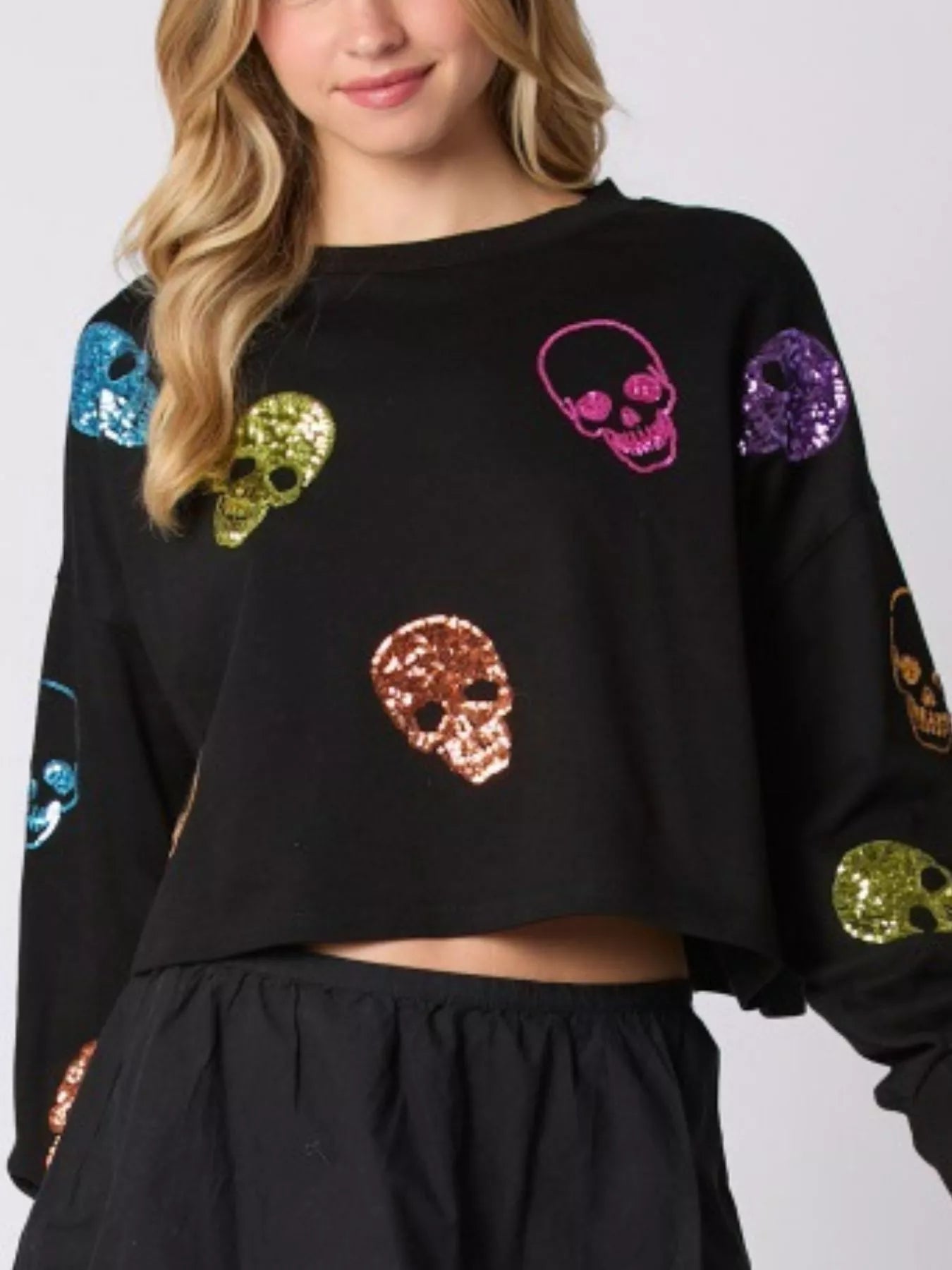 Sequin Skull Long Sleeve Sweatshirt – Edgy Casual Halloween Style