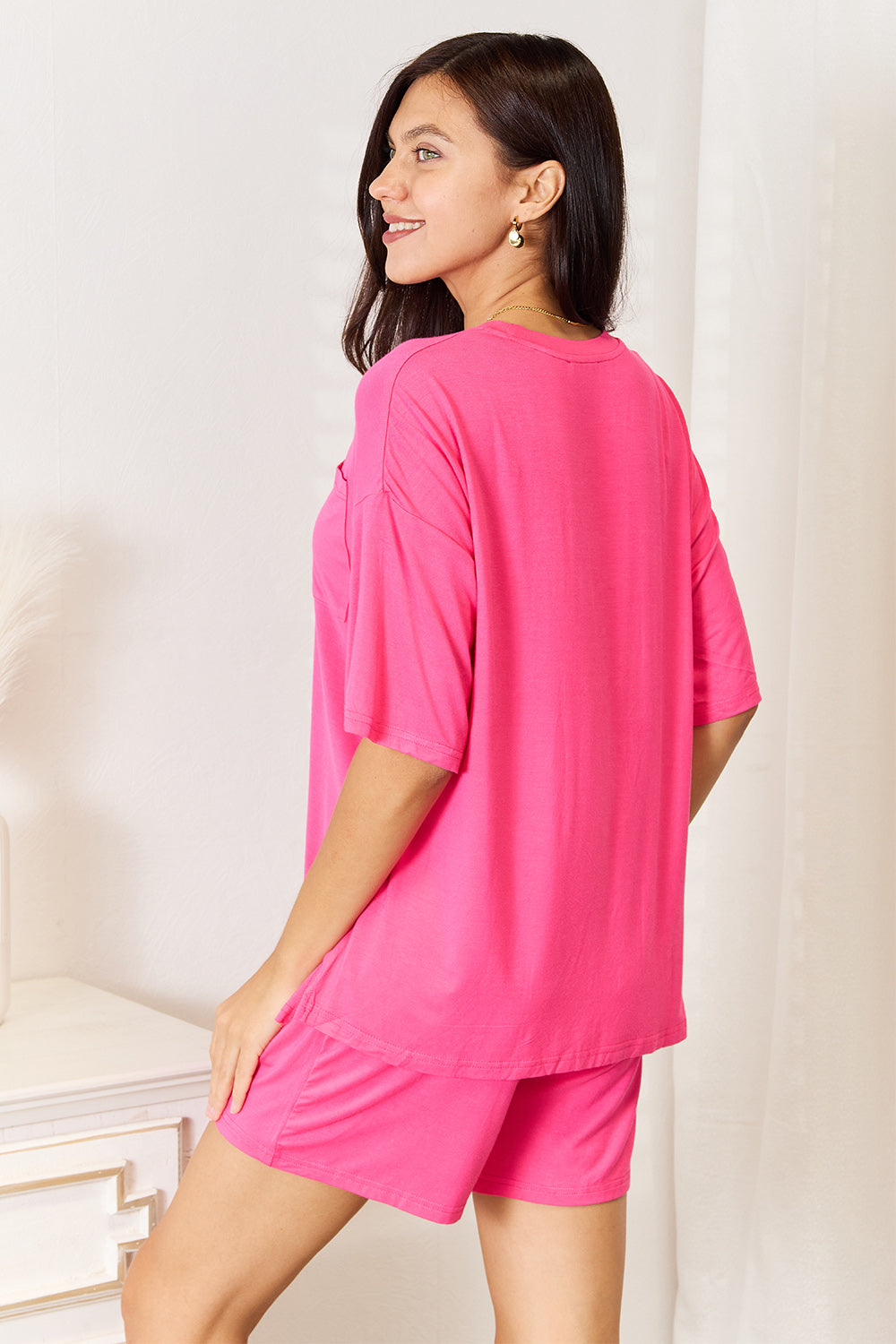 Stretchy Half-Sleeve Top & Shorts Set – Comfy, Flattering & Versatile