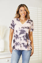 Tie-Dye V-Neck T-Shirt – Boho-Chic Style for Laid-Back Days