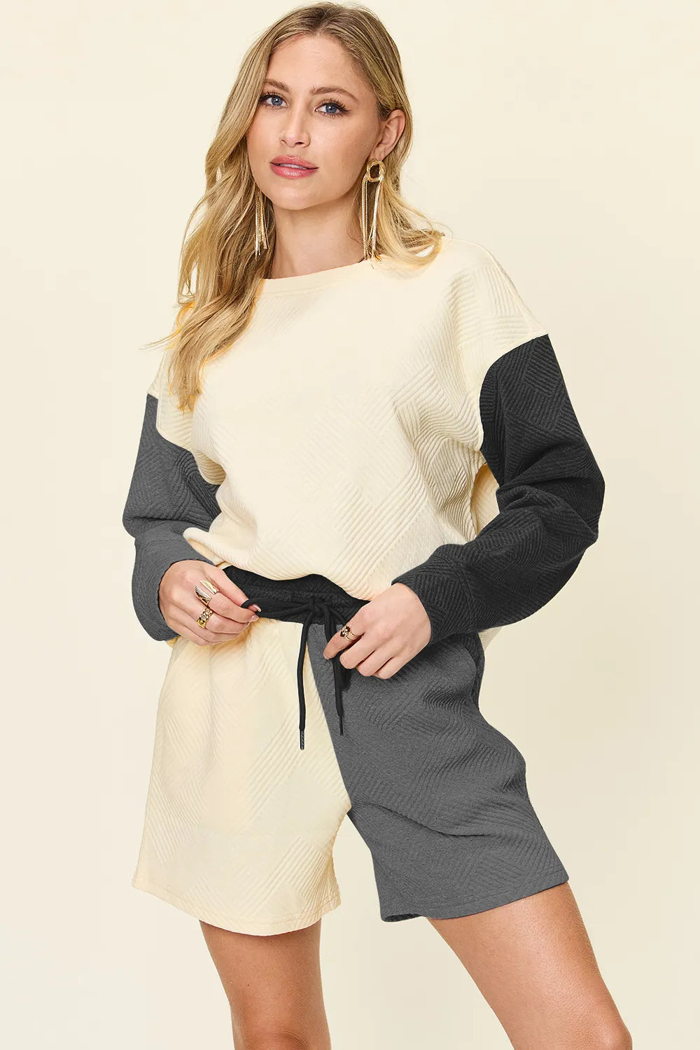 Contrast Drop Shoulder Top & Shorts Set – Trendy, Comfy & Versatile