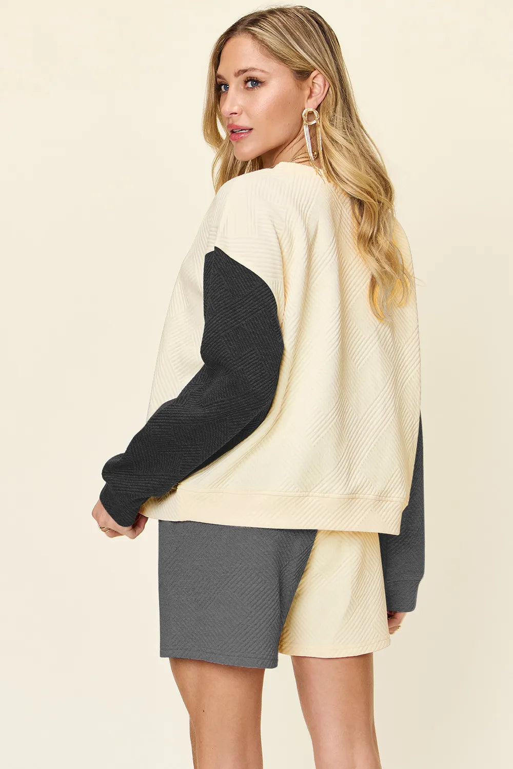 Contrast Drop Shoulder Top & Shorts Set – Trendy, Comfy & Versatile