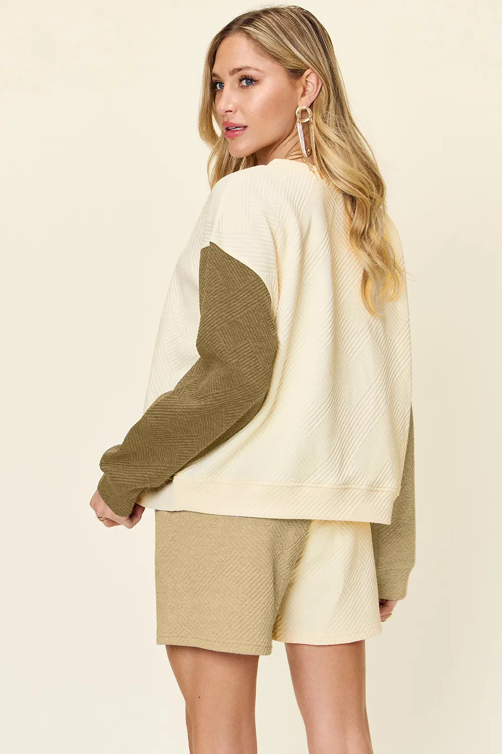 Contrast Drop Shoulder Top & Shorts Set – Trendy, Comfy & Versatile