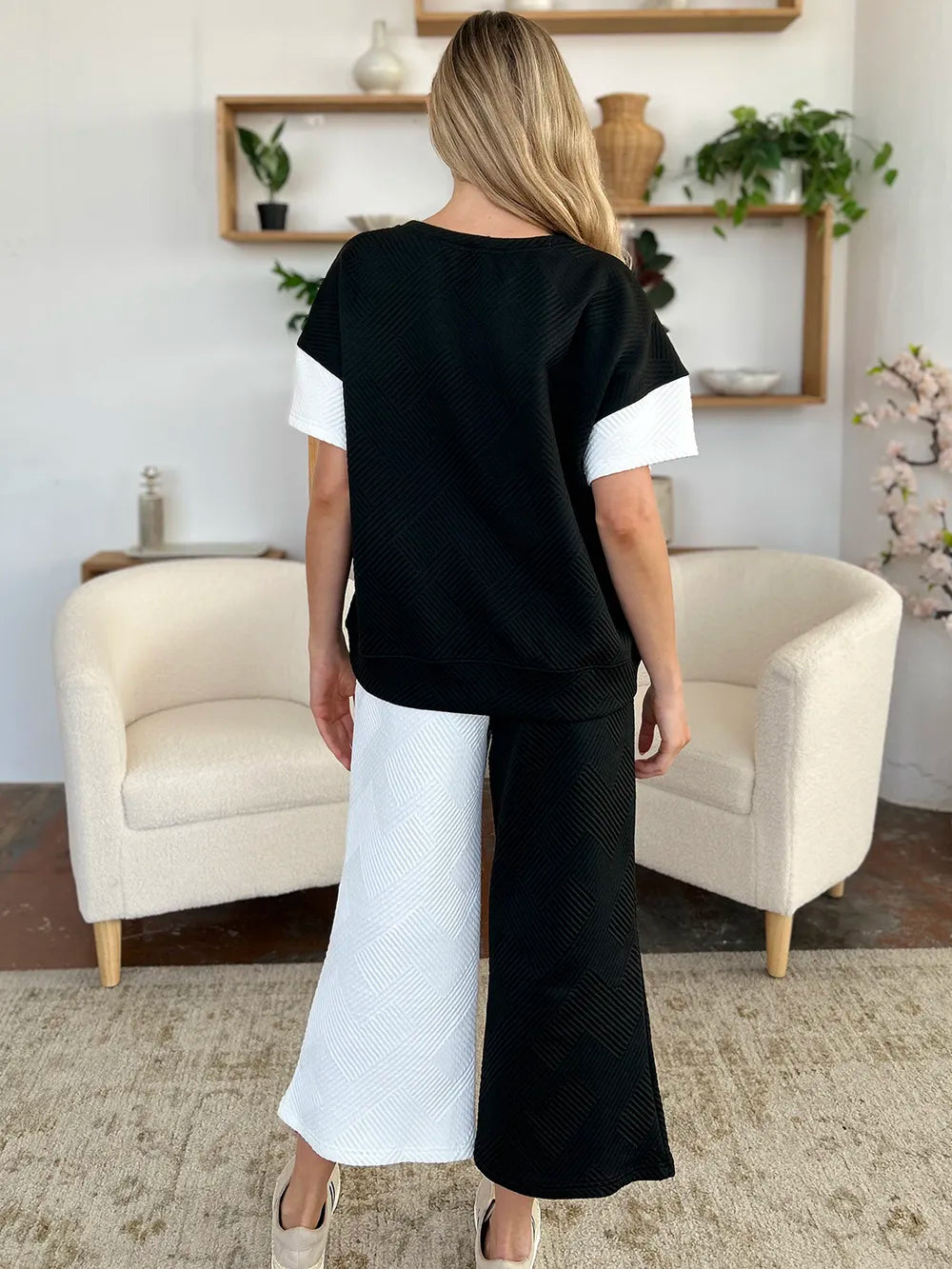 Texture Contrast T-Shirt & Wide Leg Pants Set – Chic, Comfy & Stylish