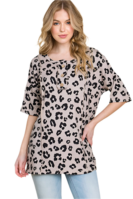 BOMBOM Button Detail Exposed Seam Leopard Half Sleeve Top