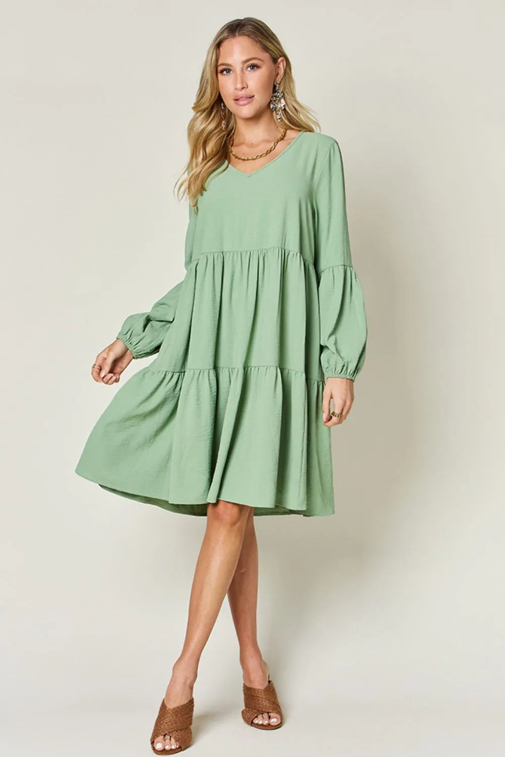V-Neck Balloon Sleeve Tiered Dress – Flowy, Chic & With Pockets