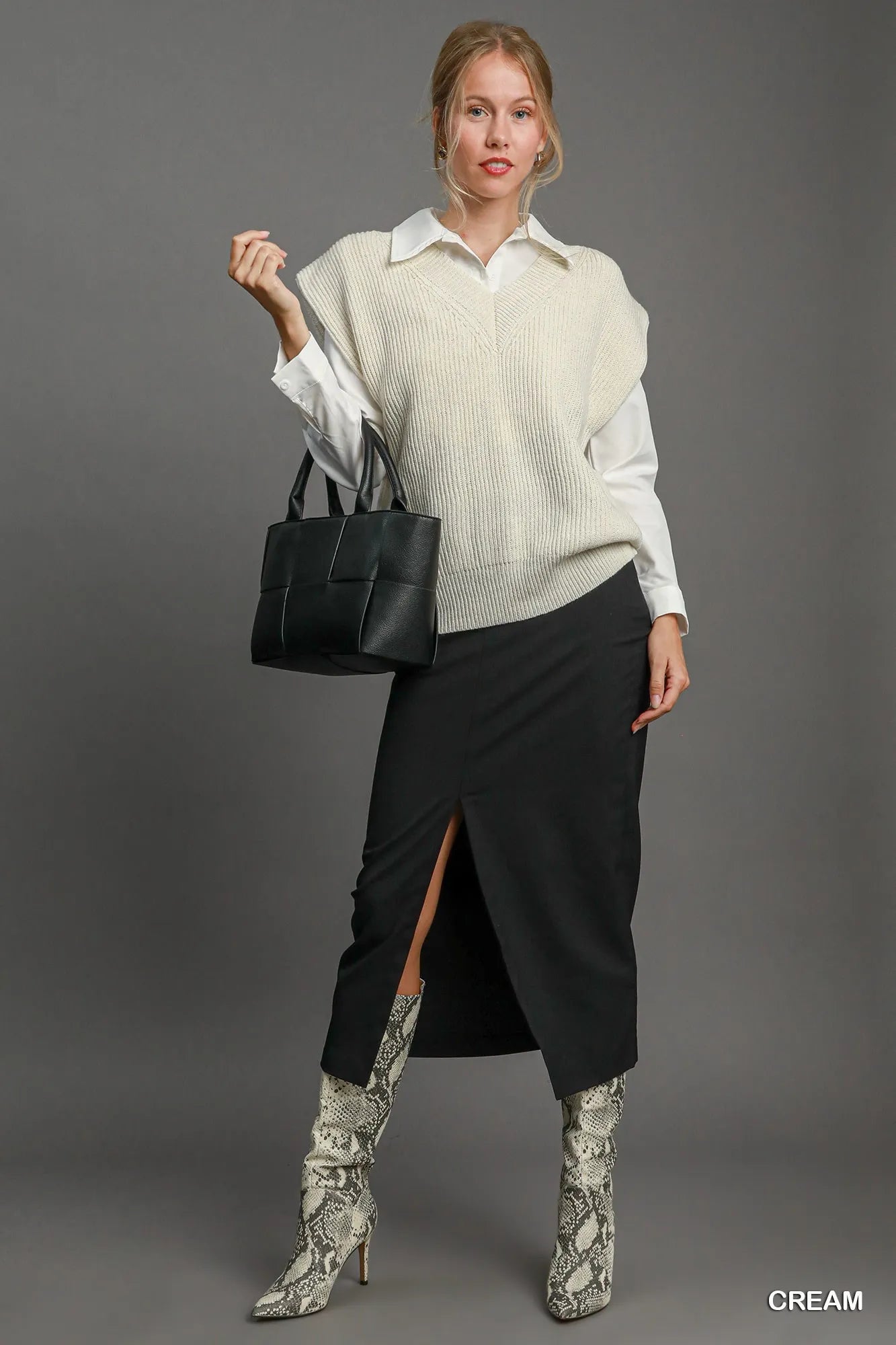 Cream Sleeveless V-Neck Sweater Vest – Classic Knit Layering Piece