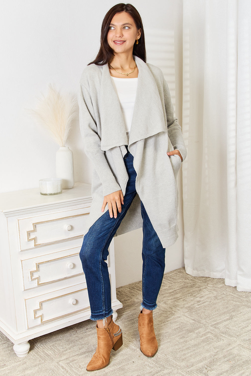 Front Pocket Duster Cardigan – Cozy, Stylish & Practical Outerwear
