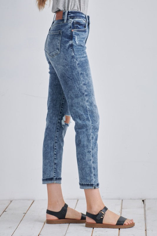 Artemis Vintage High Rise Distressed Mom Jeans – Stretchy Retro Fit