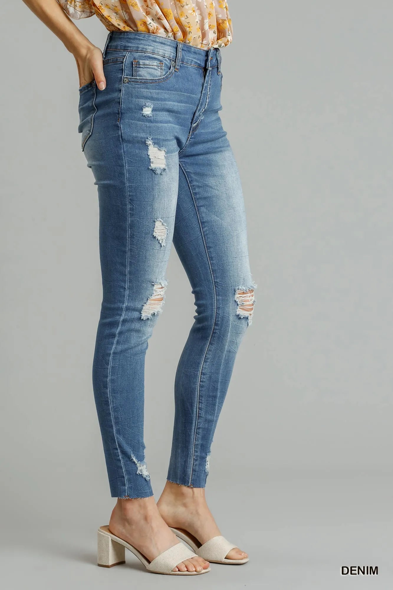 Distressed Stretch Denim Skinny Jeans – Unfinished Hem Trendy Fit