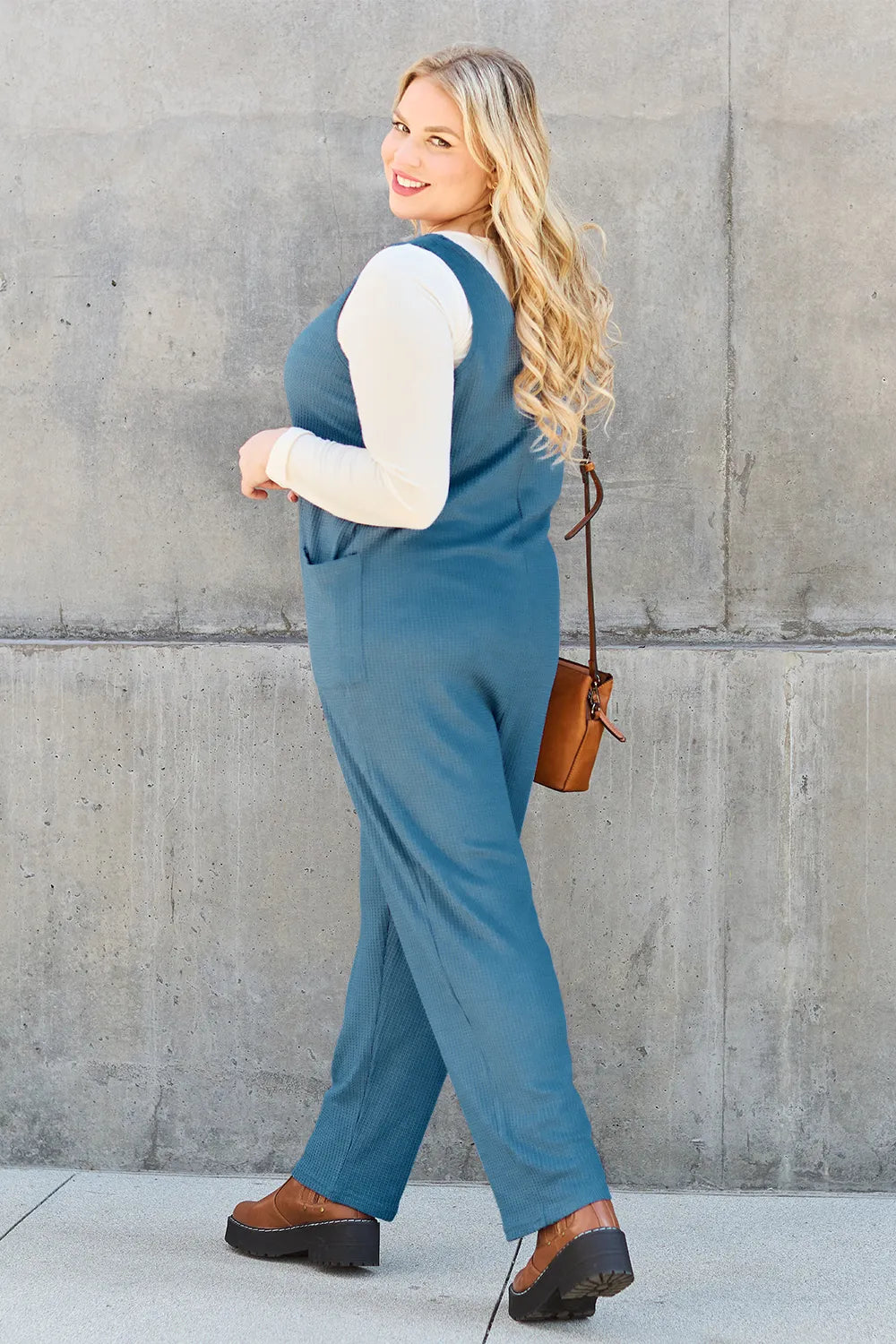 Sleeveless Straight Jumpsuit – Chic, Minimal & Perfect for Any Occasion