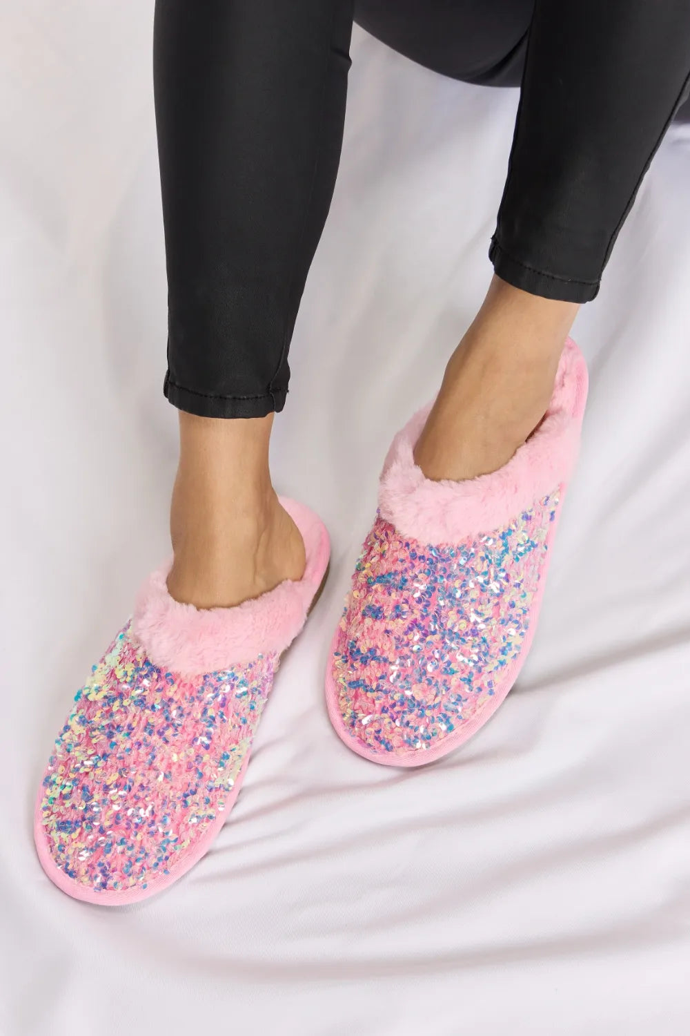 Sequin Plush Slippers – Cozy Glam Sparkle Loungewear Footwear
