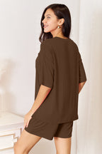 Stretchy Half-Sleeve Top & Shorts Set – Comfy, Flattering & Versatile