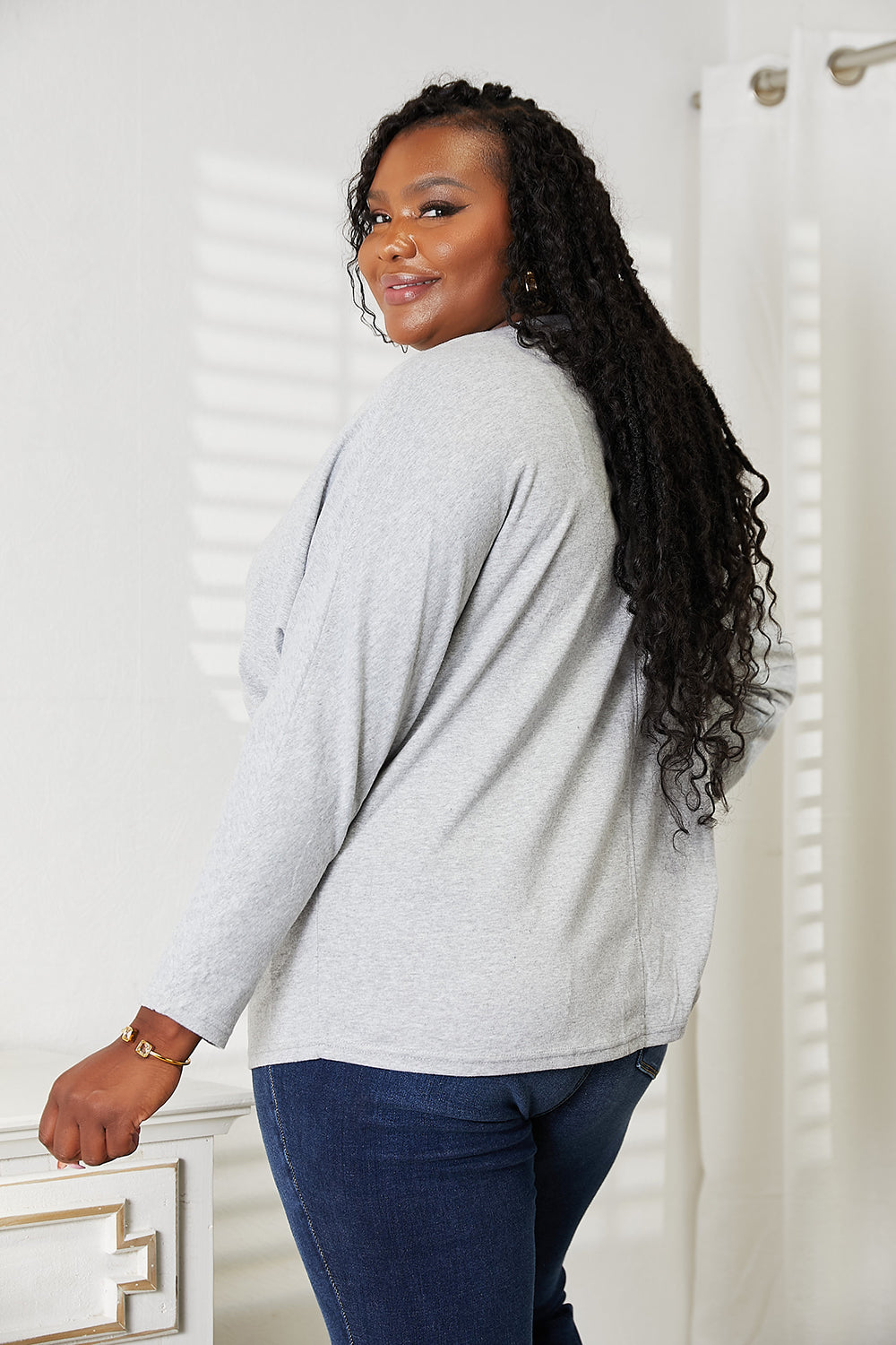 Detail Round Neck Long Sleeve Top – Versatile, Comfy & Chic