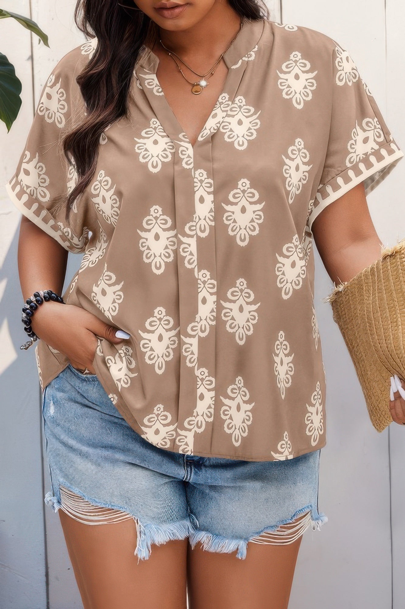 Dreamkue Curvy Short Sleeve V Neck Printed Blouse