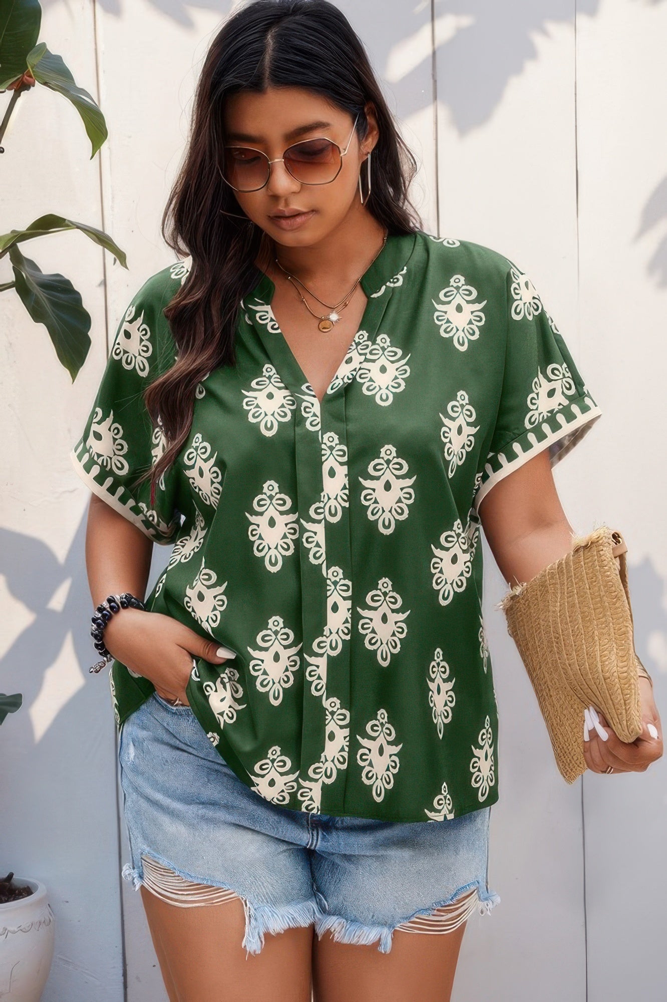 Dreamkue Curvy Short Sleeve V Neck Printed Blouse
