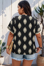 Dreamkue Curvy Short Sleeve V Neck Printed Blouse