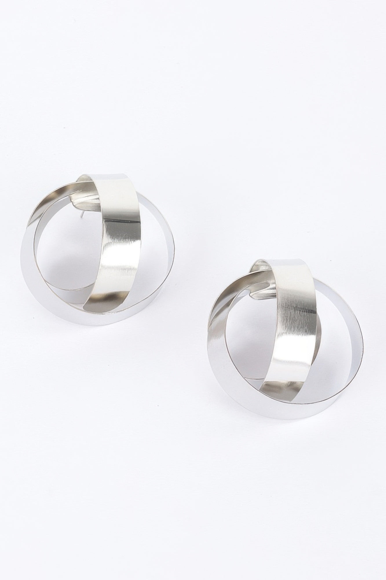 Dreamkue Metal Earrings
