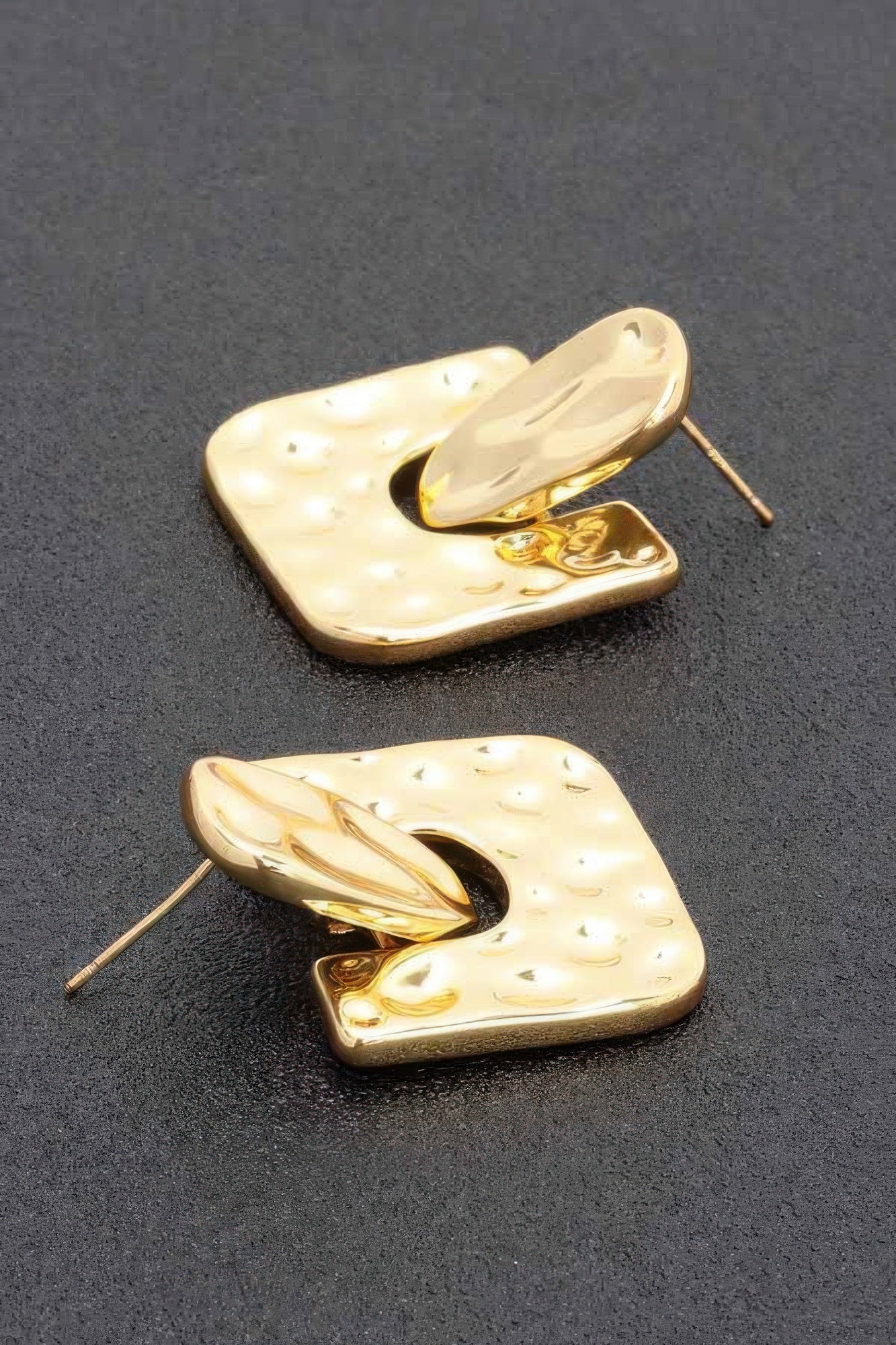 Dreamkue Metal Gold Dip Earring