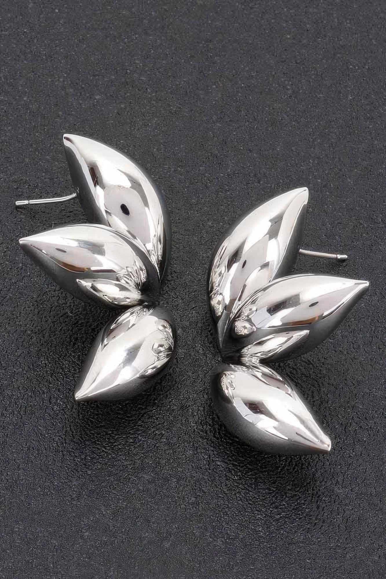 Dreamkue Metal Gold Dip Earring