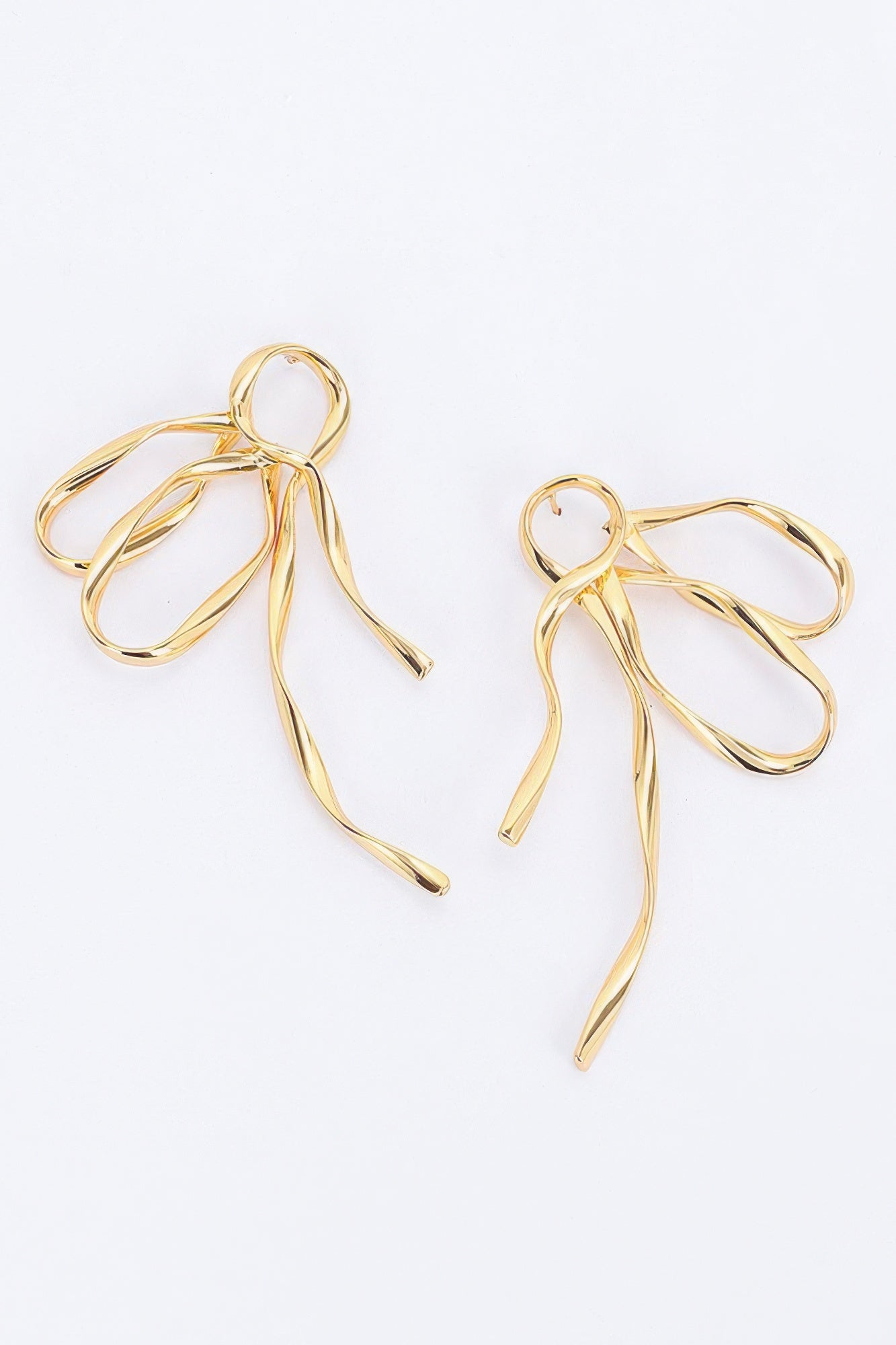 Dreamkue Metal Gold Dip Earrings