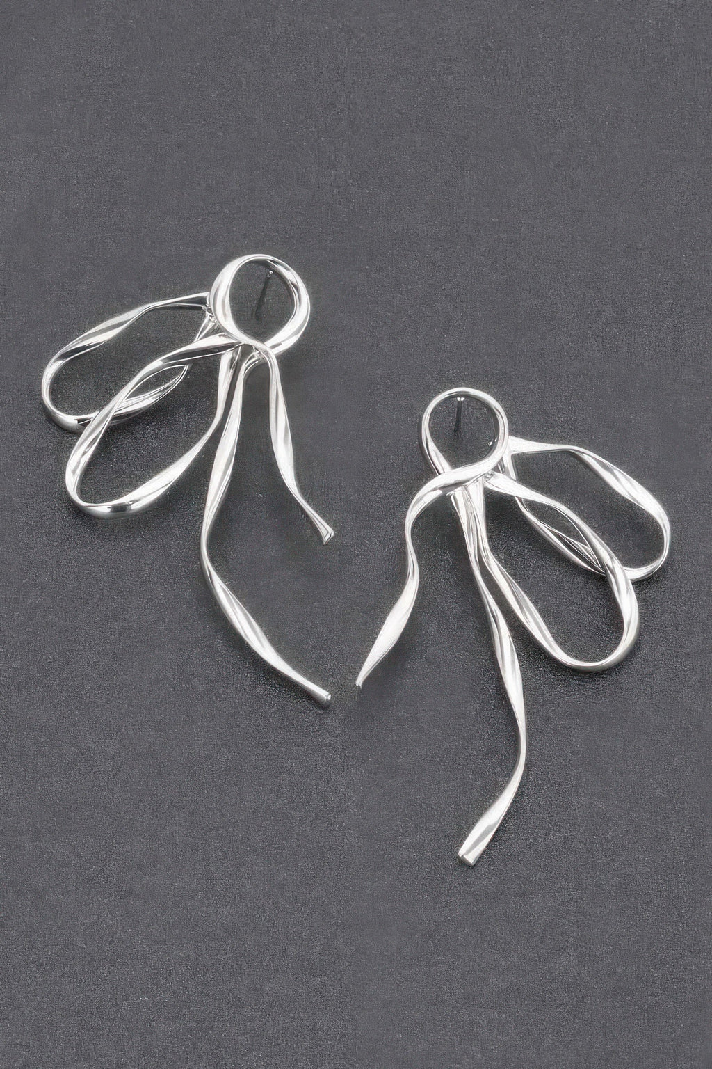 Dreamkue Metal Gold Dip Earrings