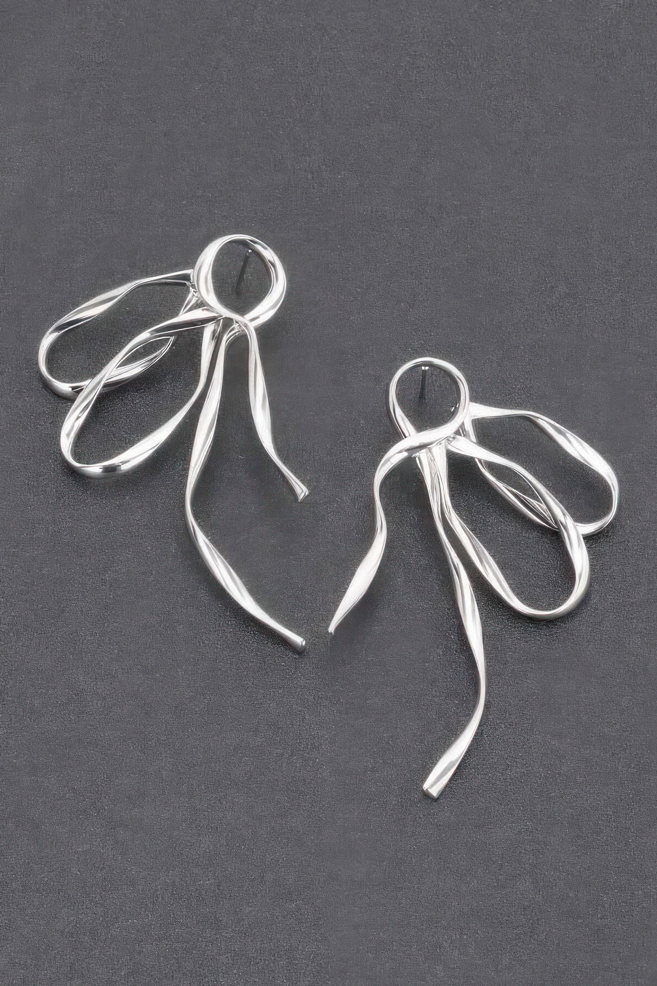 Dreamkue Metal Gold Dip Earrings