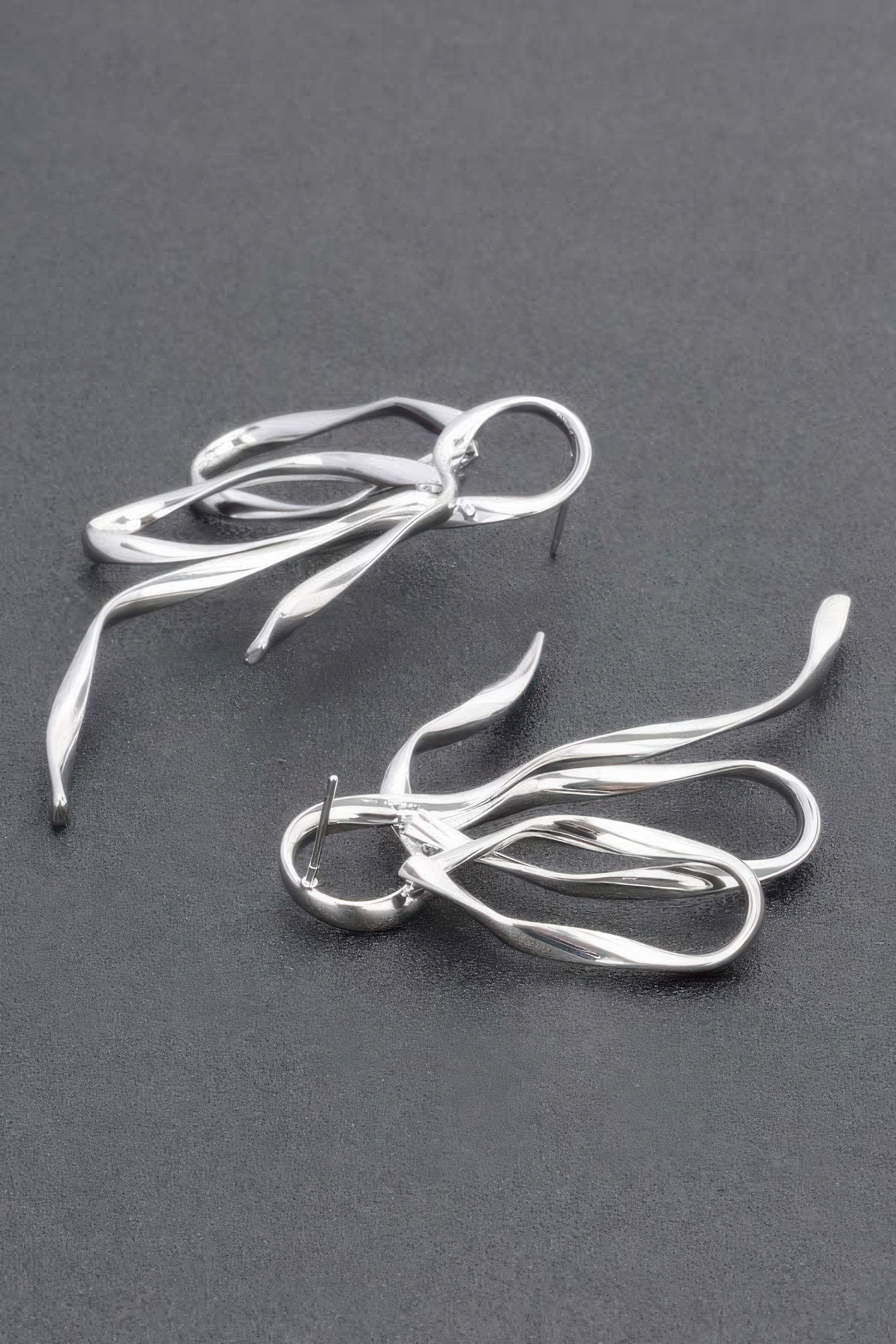 Dreamkue Metal Gold Dip Earrings