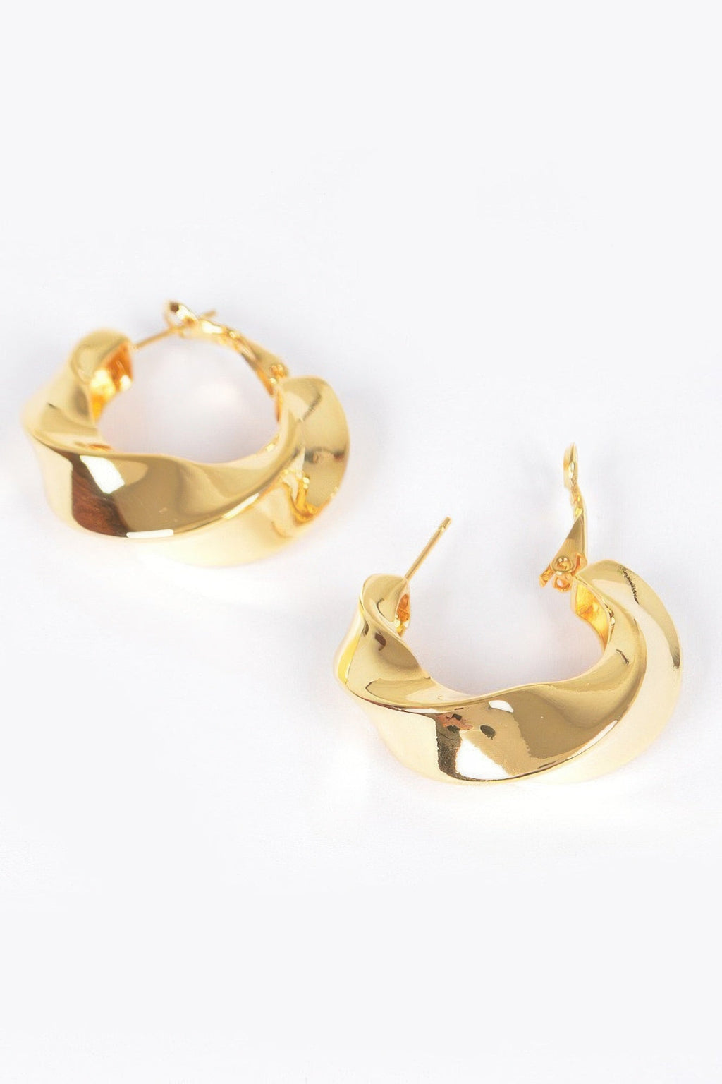 Dreamkue Metal Gold Plated Earring