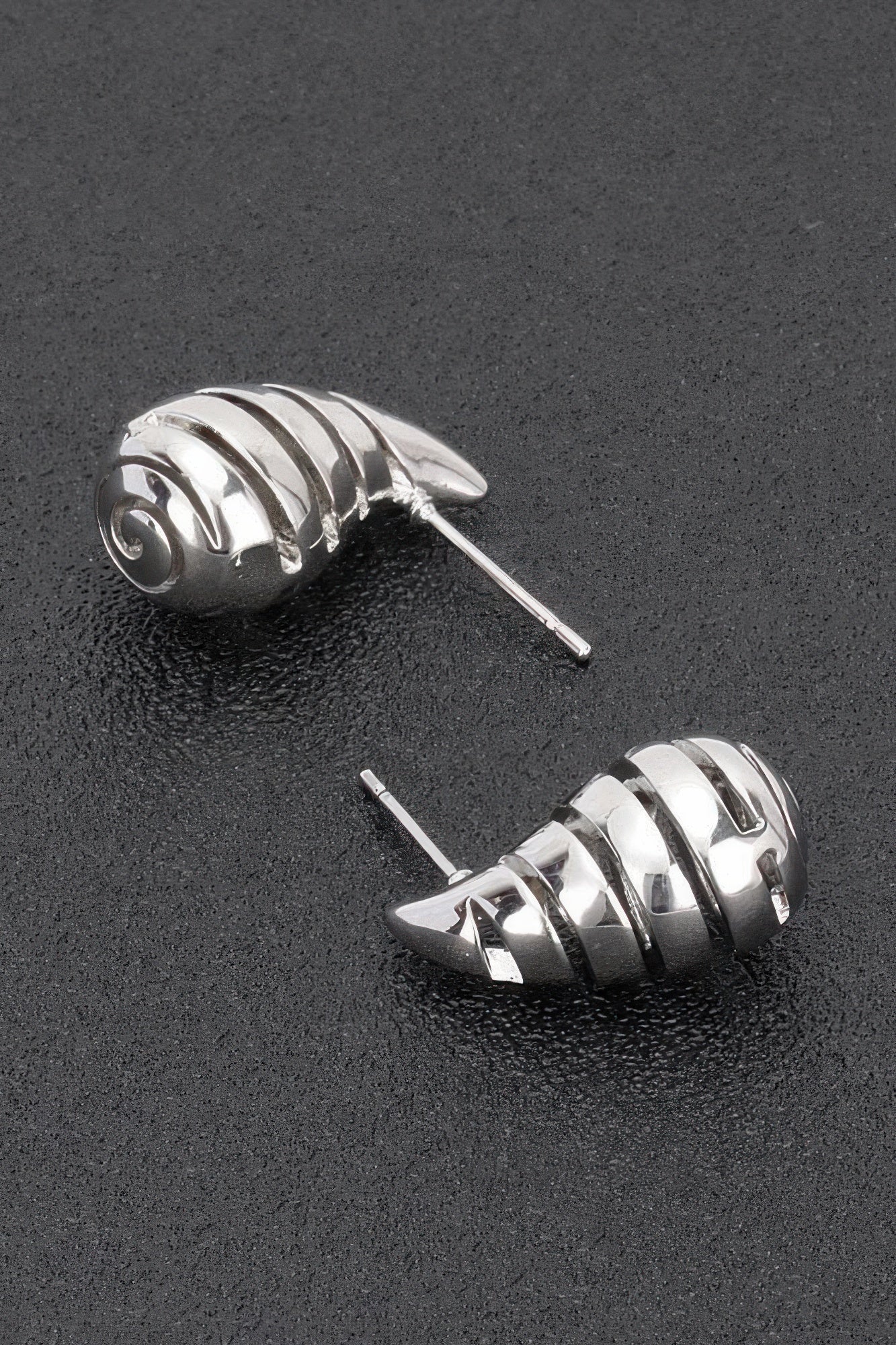 Dreamkue Metal Tear Drop Earring