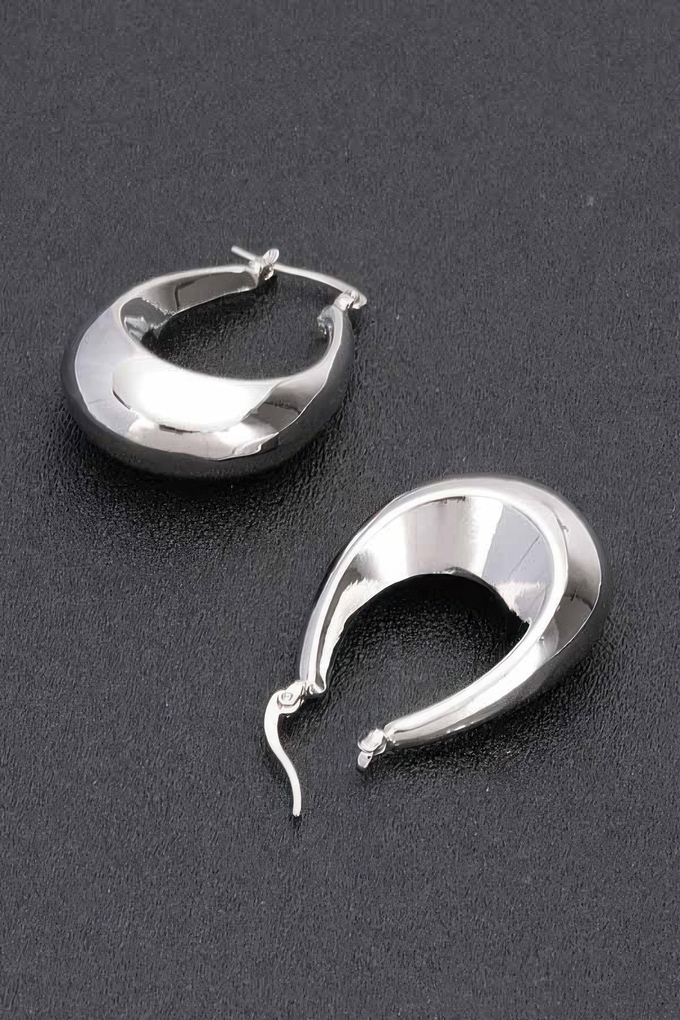 Dreamkue Metal Vintage Hoop Earring