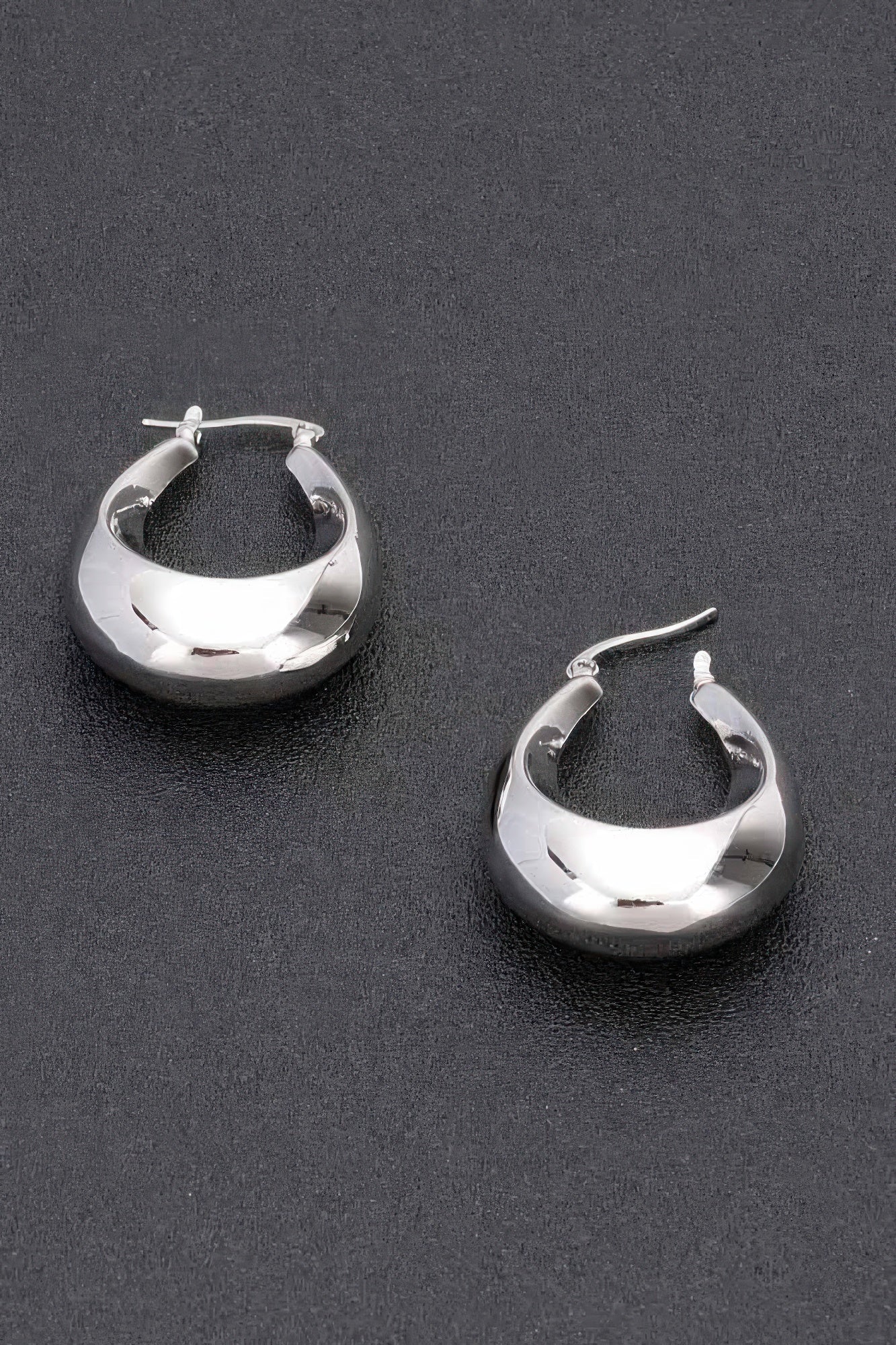 Dreamkue Metal Vintage Hoop Earring