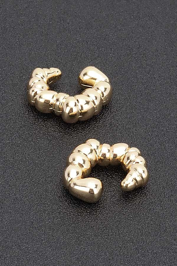 Dreamkue Plastic Cuff Earring