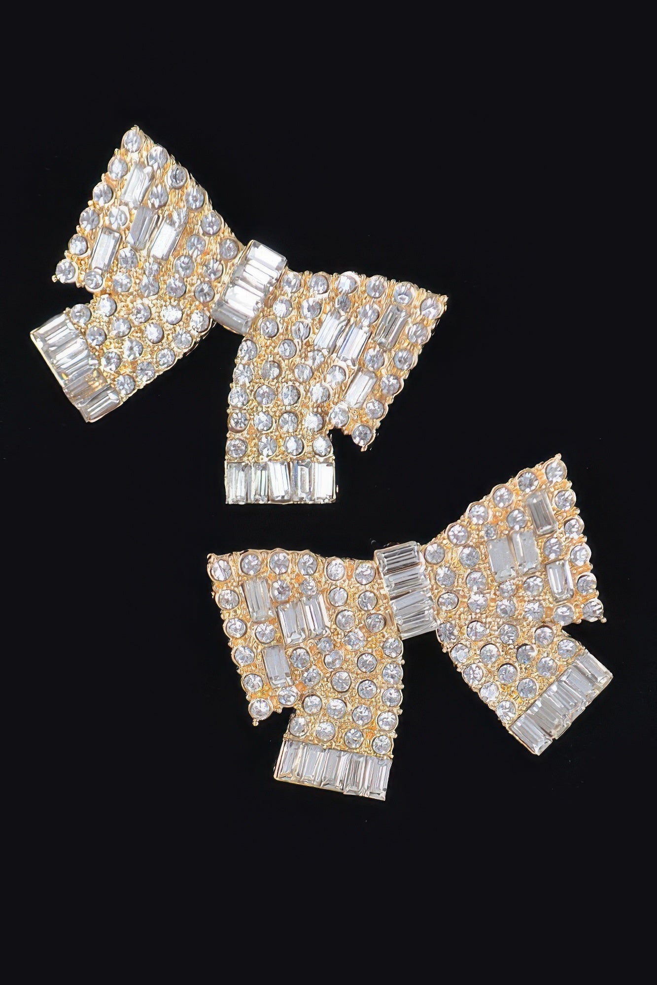 Dreamkue Ribbon Shape Rhinestone Earrings