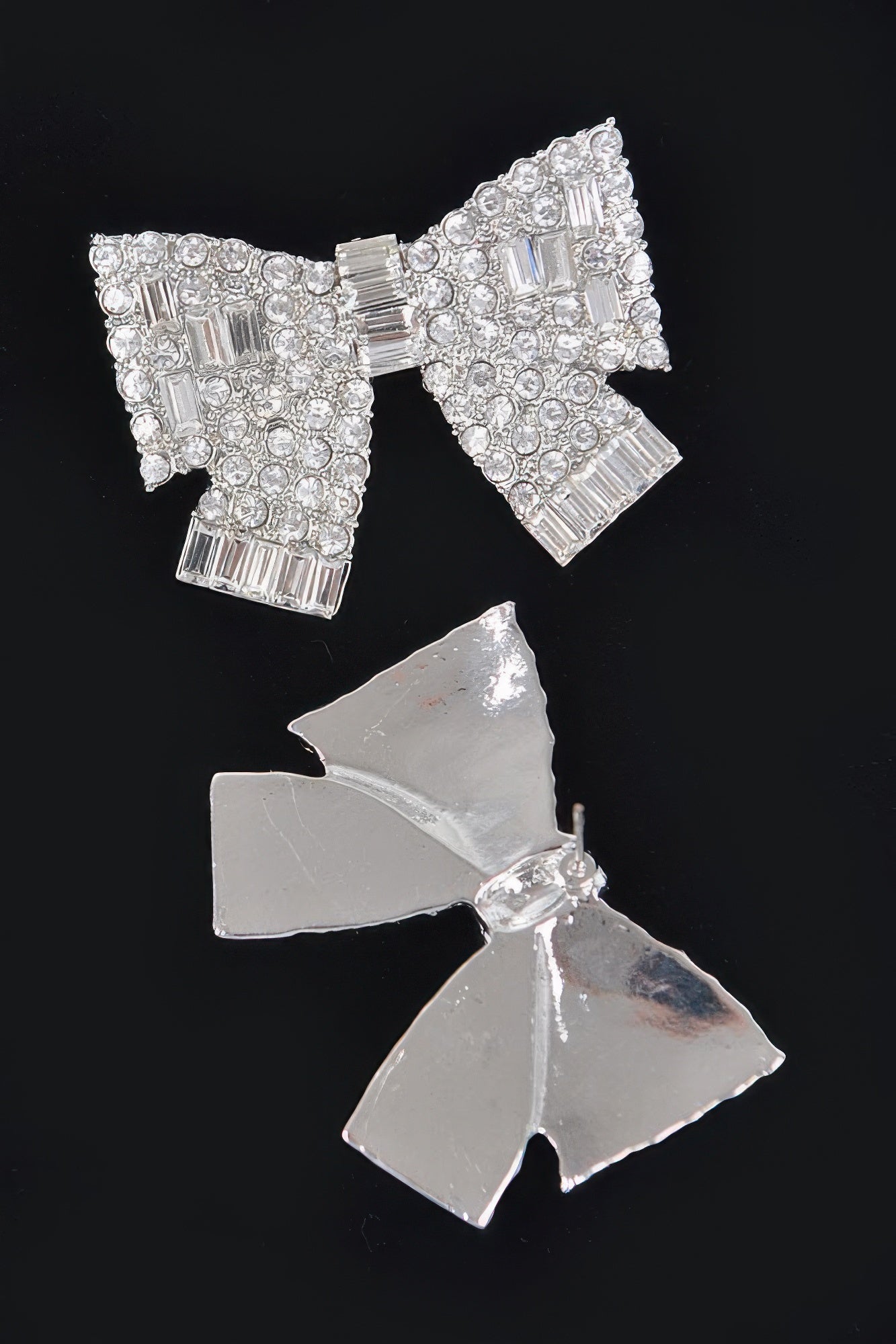 Dreamkue Ribbon Shape Rhinestone Earrings