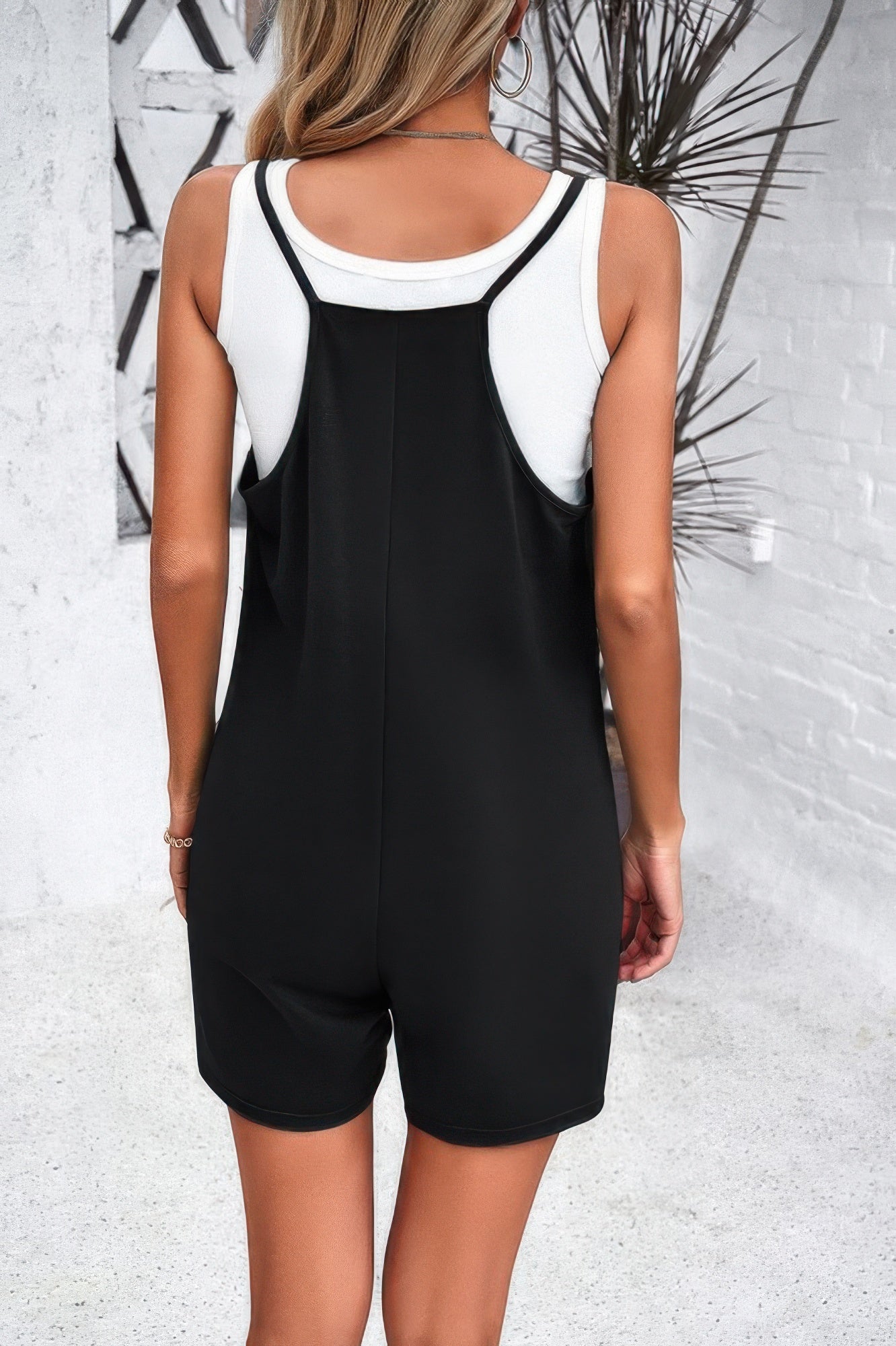 Dreamkue Scoop Neck Spaghetti Straps Loose Fit Solid Romper