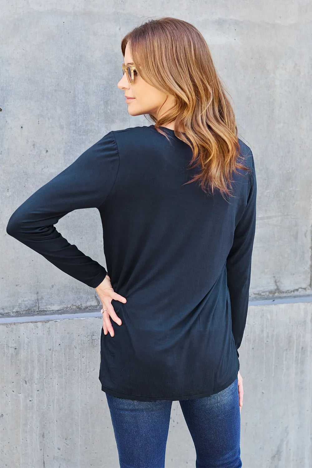 Round Neck Long Sleeve Top – Classic, Comfy & Versatile