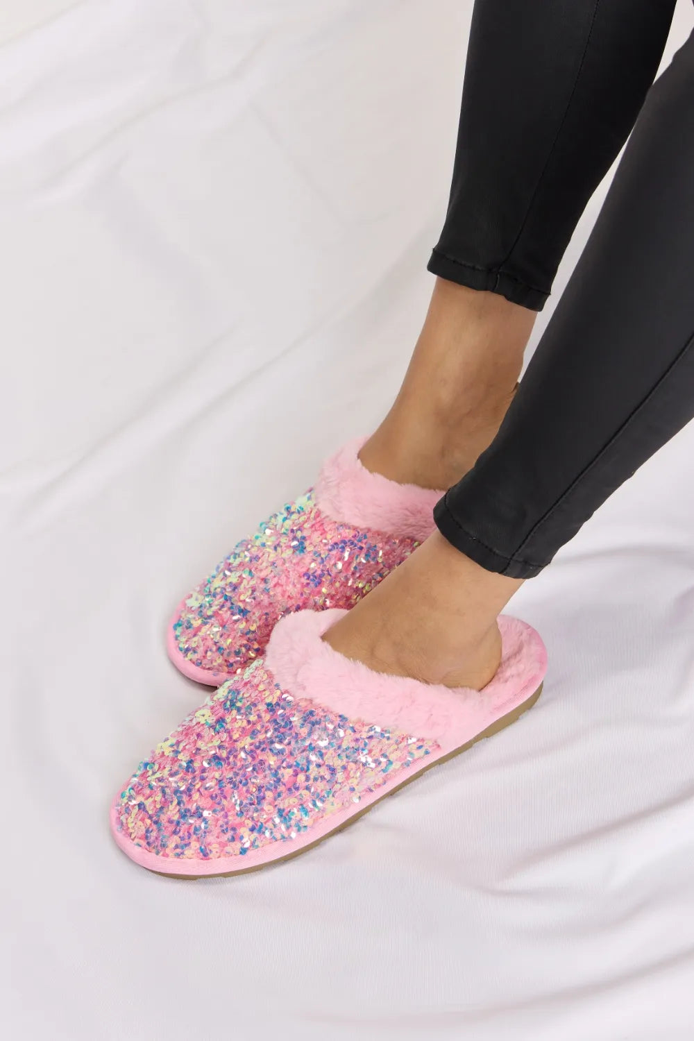 Sequin Plush Slippers – Cozy Glam Sparkle Loungewear Footwear
