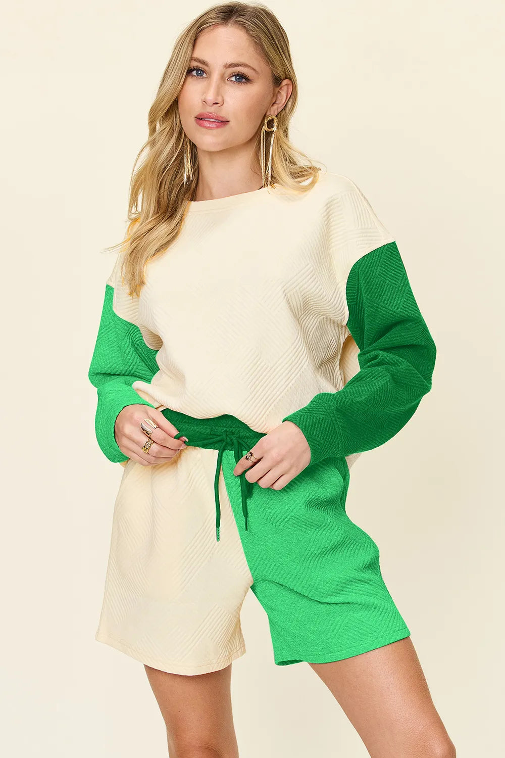 Contrast Drop Shoulder Top & Shorts Set – Trendy, Comfy & Versatile