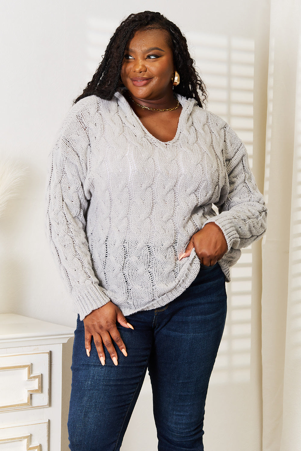 Cable-Knit Hooded Sweater – Cozy, Classic & Perfect for Winter