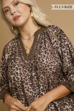 Leopard Print Mini Dress with Contrast Trim – Bold Chic Statement