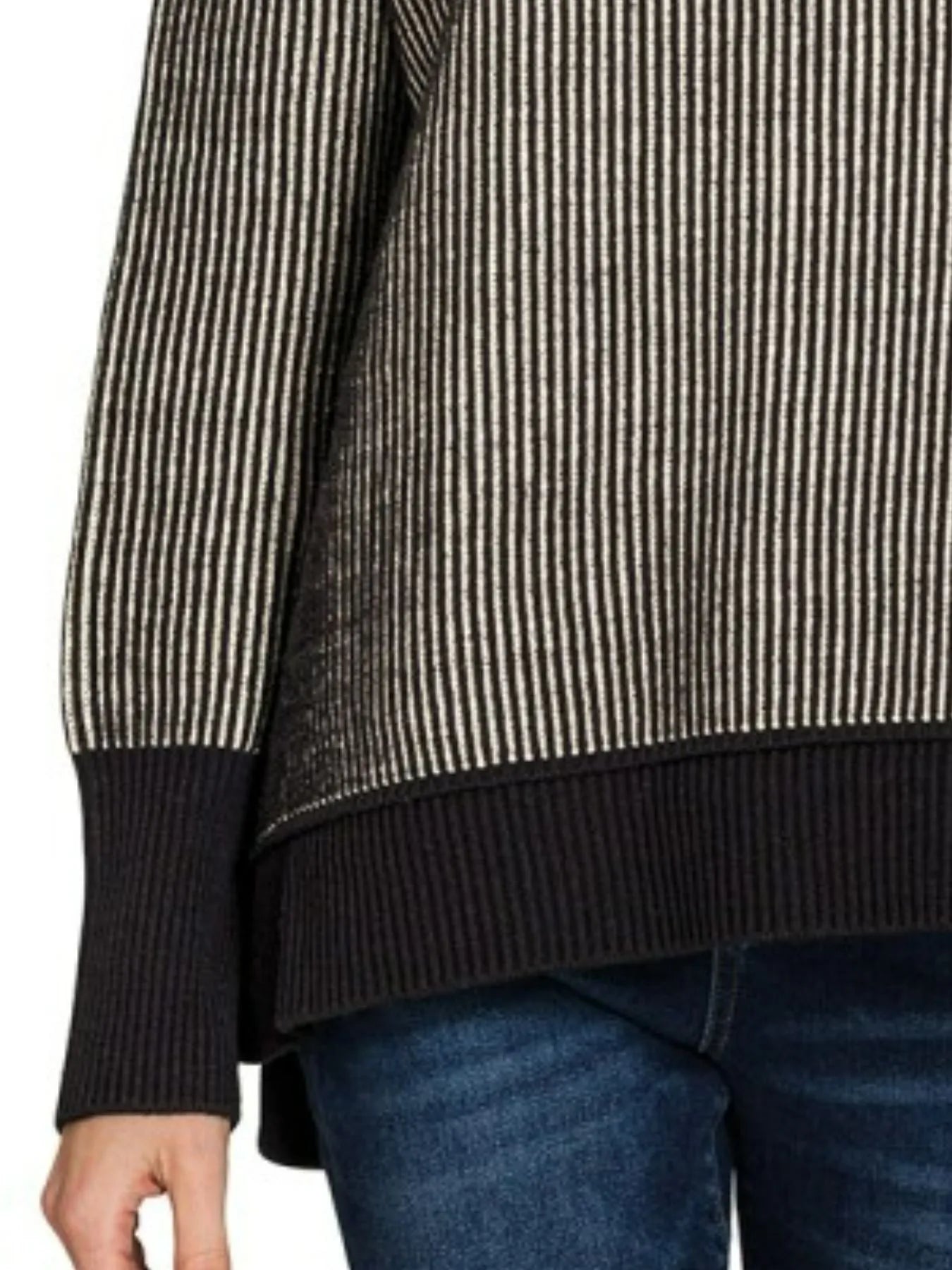 Black & White Striped Pullover Sweater – Chic Knit Casual Style