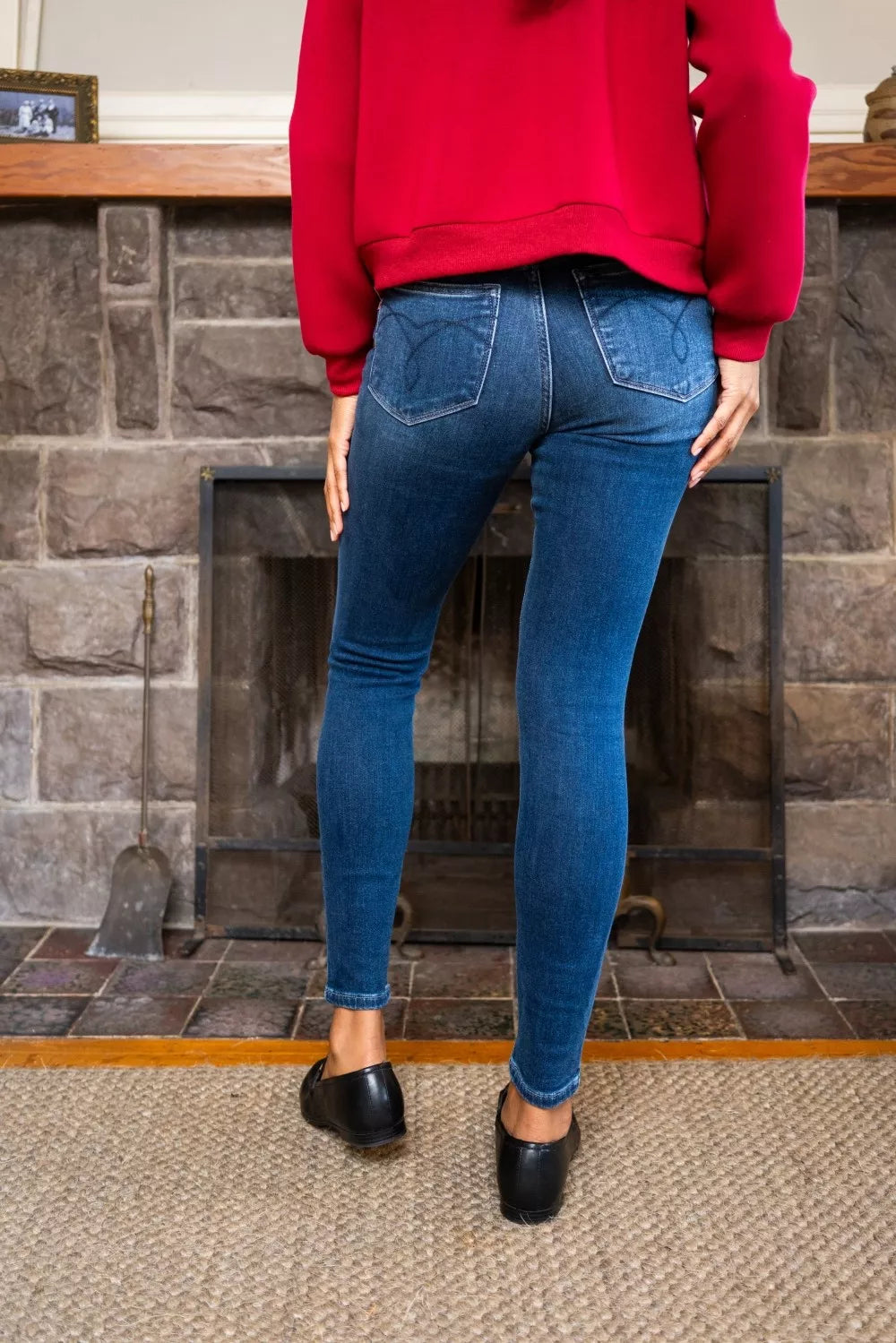 Washed dark blue skinny jeans, high waist, back yoke seam