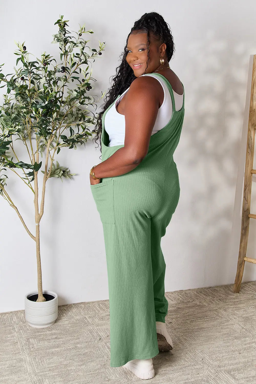 Wide Strap Overalls with Pockets – Relaxed Fit & Everyday Style